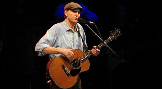 James Taylor Gets Italian Groove Flowing