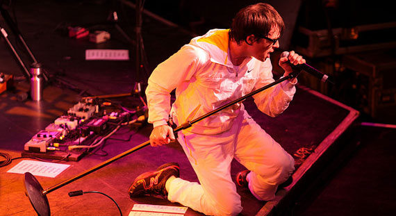 Weezer to Resurrect ‘Pinkerton,’ ‘Blue Album’ in Orlando