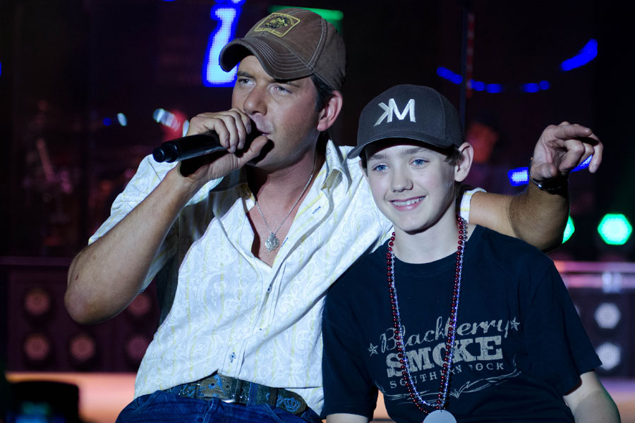 Rodney Atkins at Toadlick Music Festival