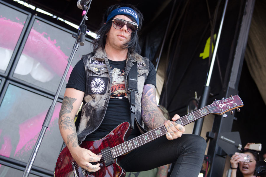 Falling in Reverse at Warped Tour